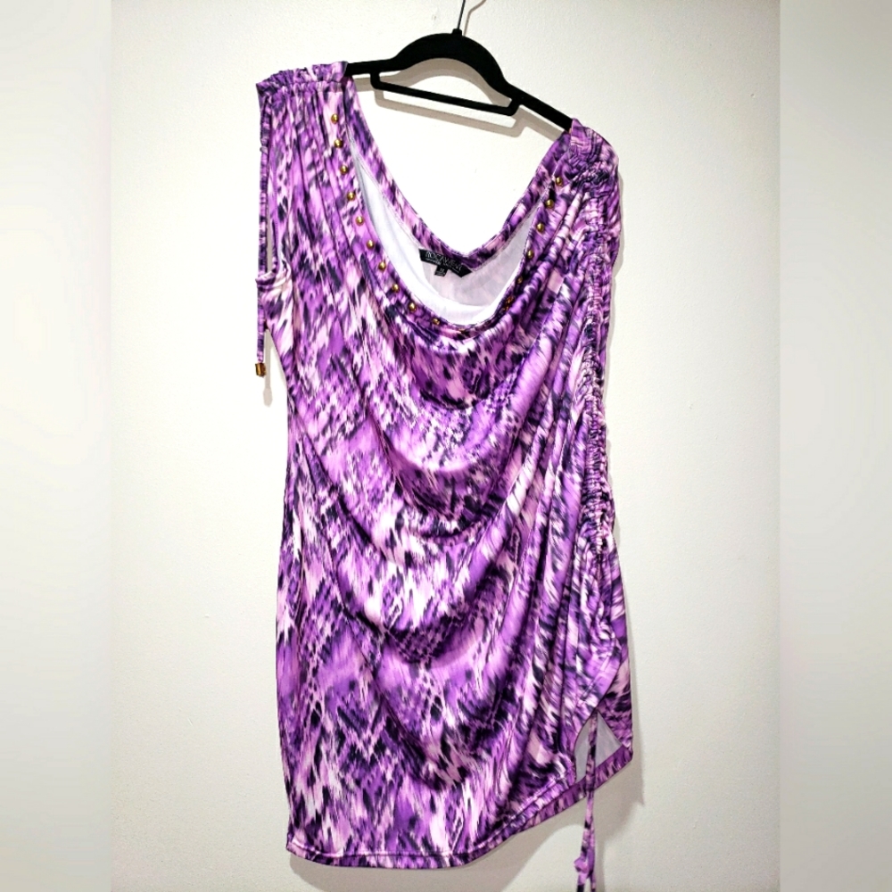 💲🖐🏾/☀️🏖ROCAWEAR 2X Purple One Shoulder Dress with Gold embellishments